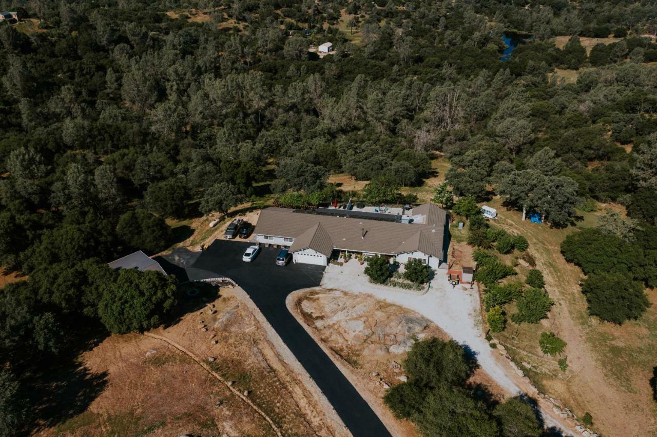 Отель Yosemite Foothill Retreat Корсеголд Экстерьер фото